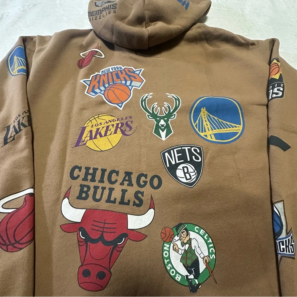 Hollister Brown Hoodie with NBA Logo, Collab with NBA, XL - Picture 4 of 6